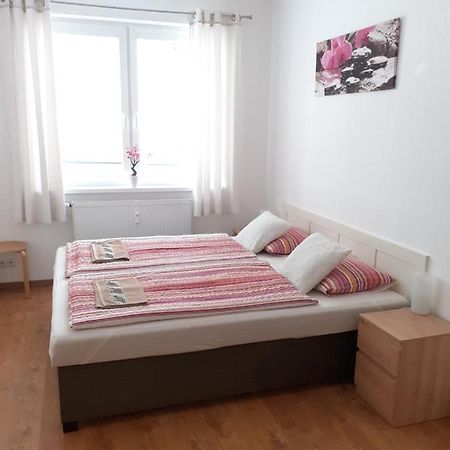 Apartman Bratislava City & Parking Exterior photo