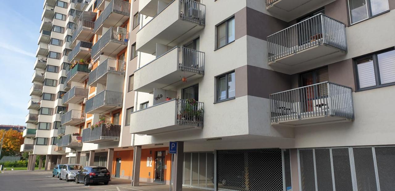 Apartman Bratislava City & Parking Exterior photo